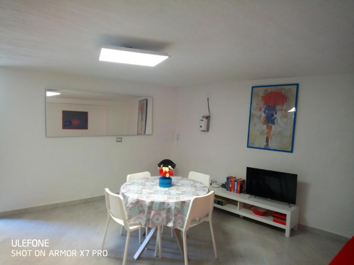 Ombrellorosso Apartment Cagliari Luaran gambar